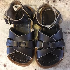 Saltwater sandals dark brown